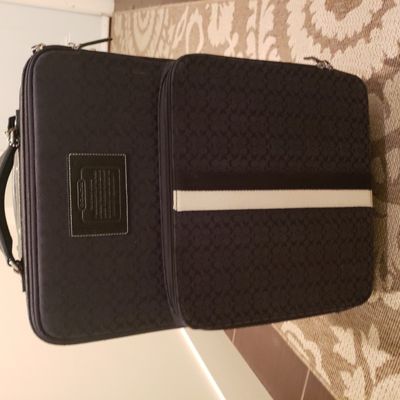 COACH CARRY ON